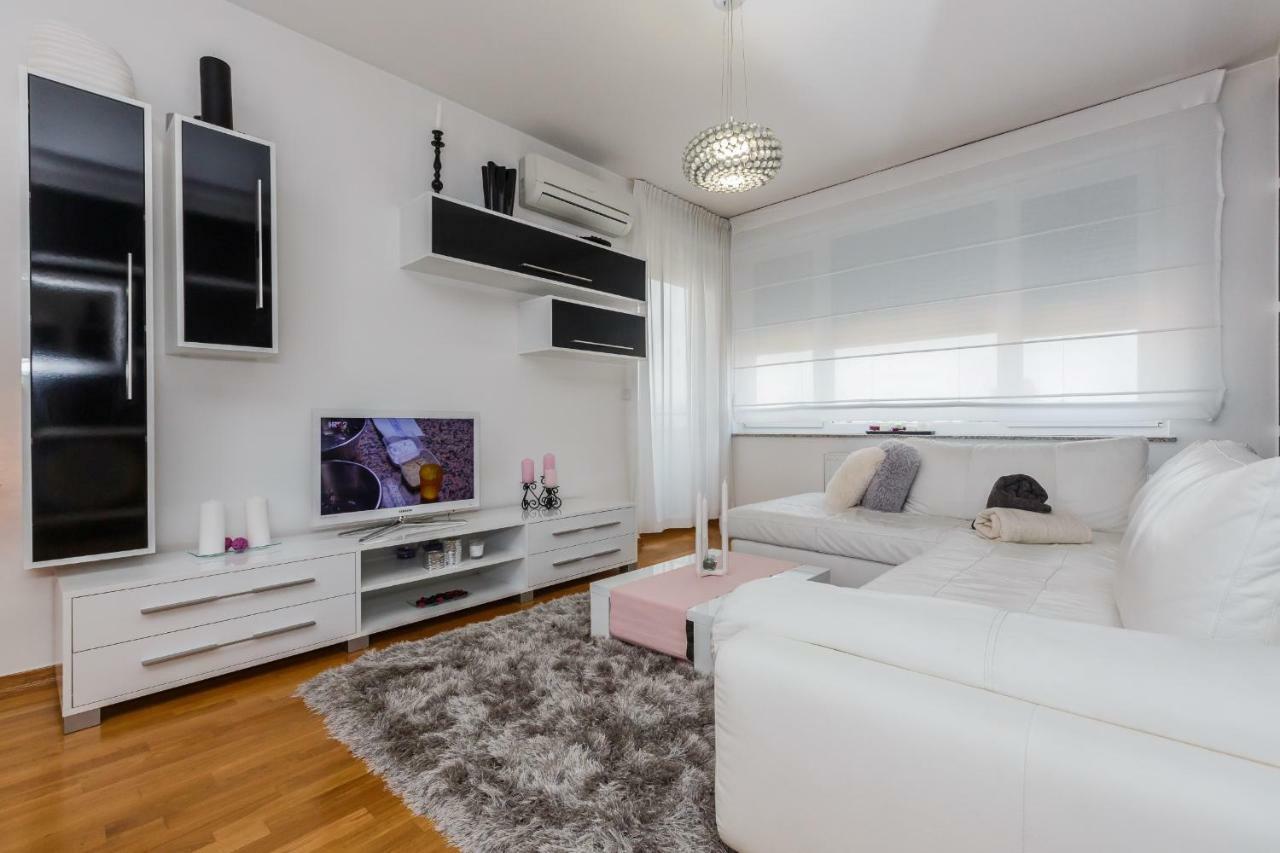 Ella Apartman Apartment